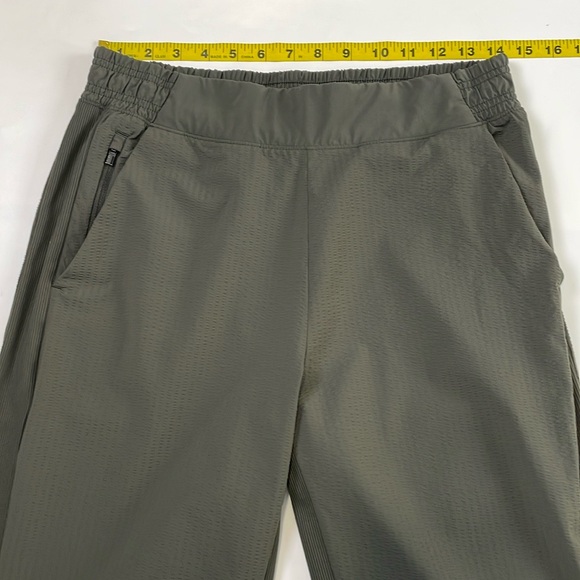 ATHLETA Olive Textured Brooklyn Jogger Size 8 Athleisure Travel Pants - Picture 12 of 16
